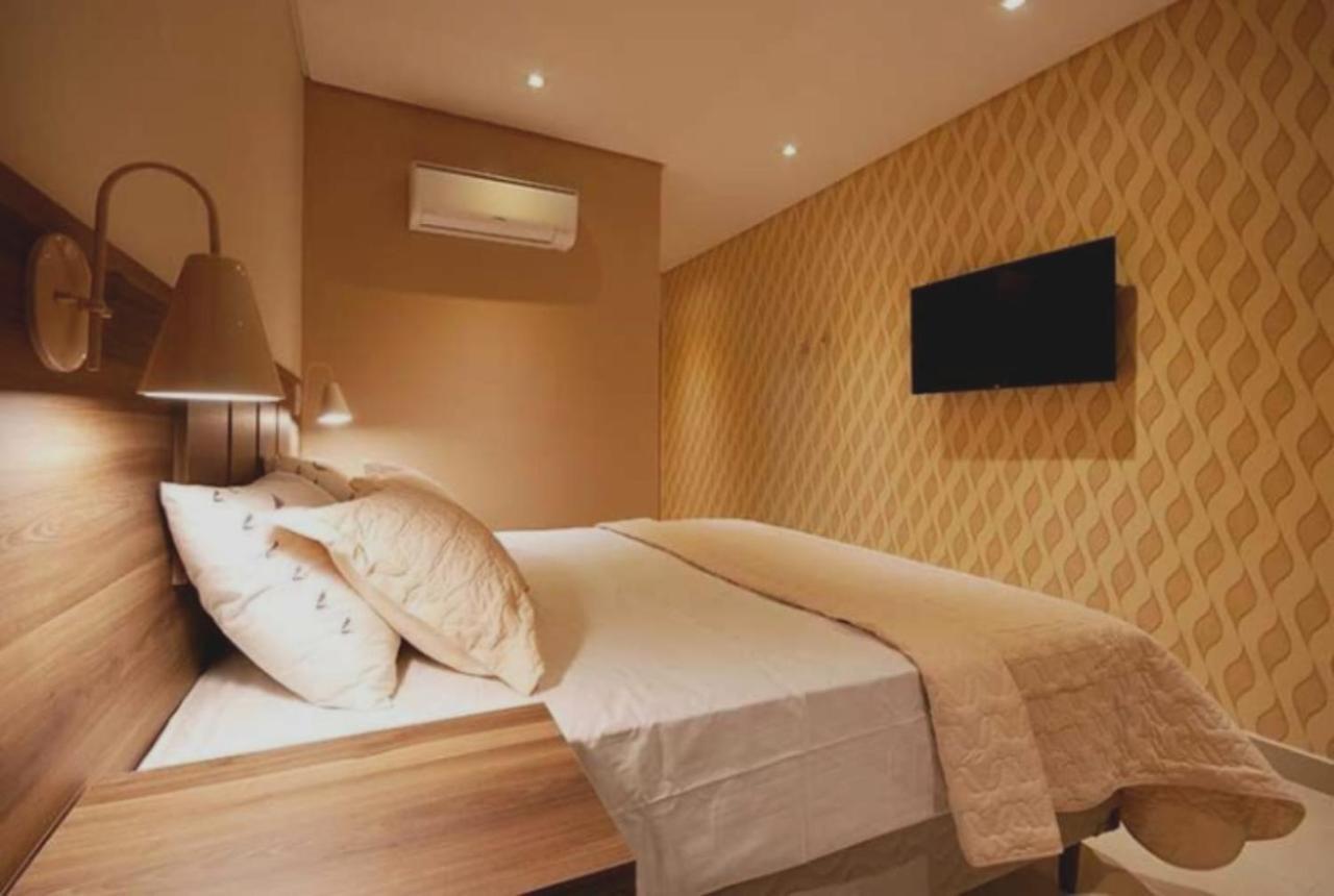 Guess Hotel & Motel 瓜卢流斯 外观 照片